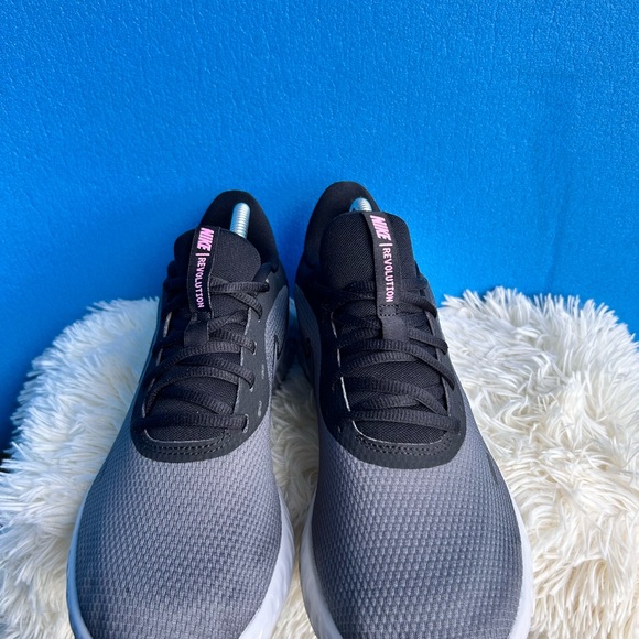 Nike Women Shoe Revolution Athletic Running Sneaker - Picture 5 of 9